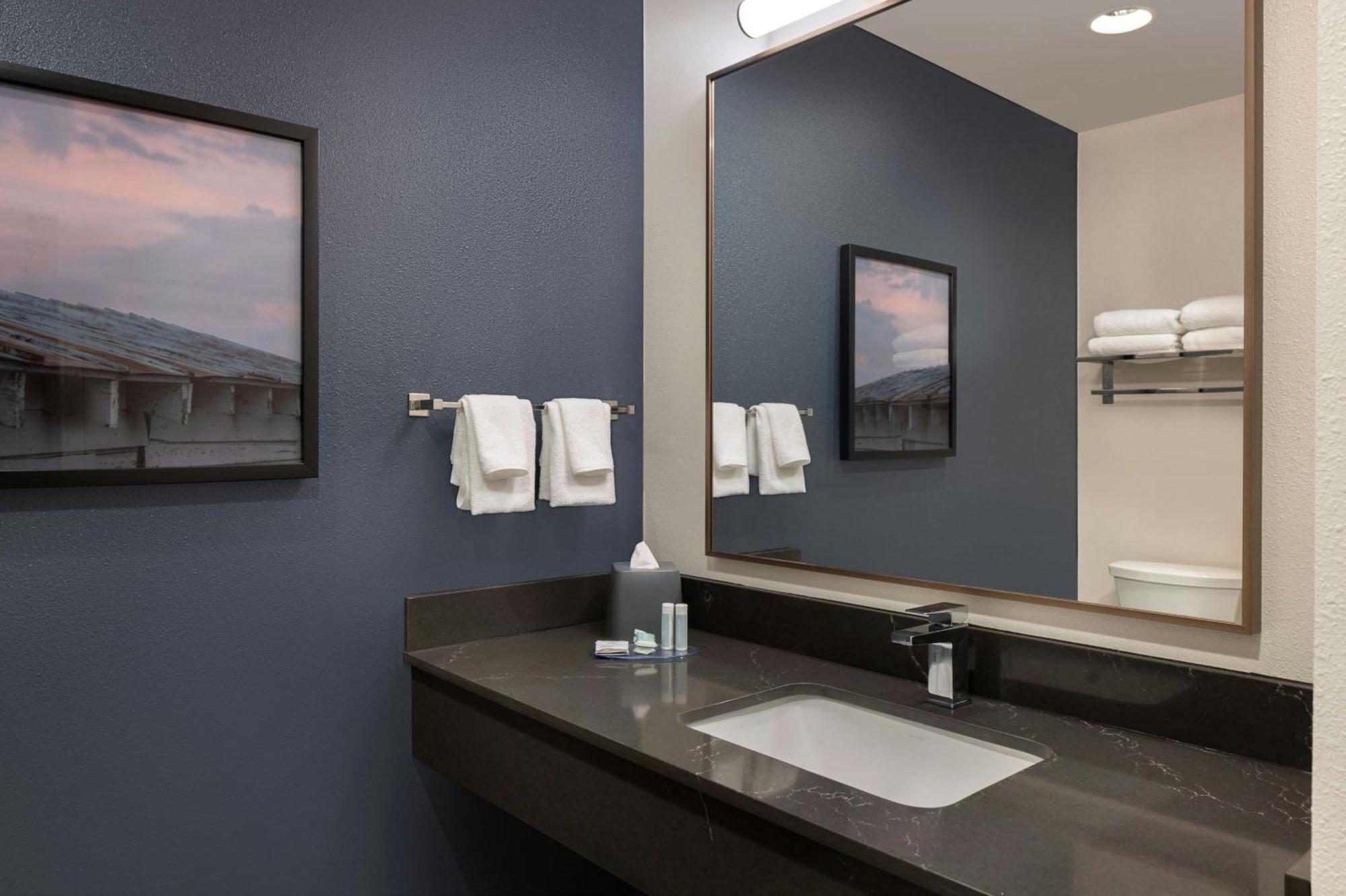 Hotel Fairfield & 3*