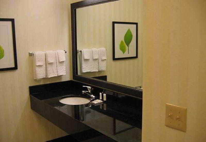 Hotel Fairfield & 3*